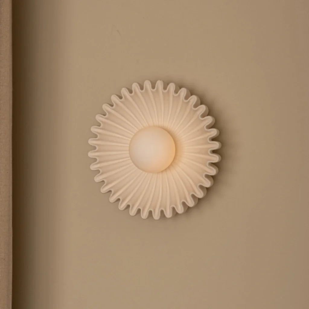 AURO Krans | Warm Circular Marble Wall Lamp