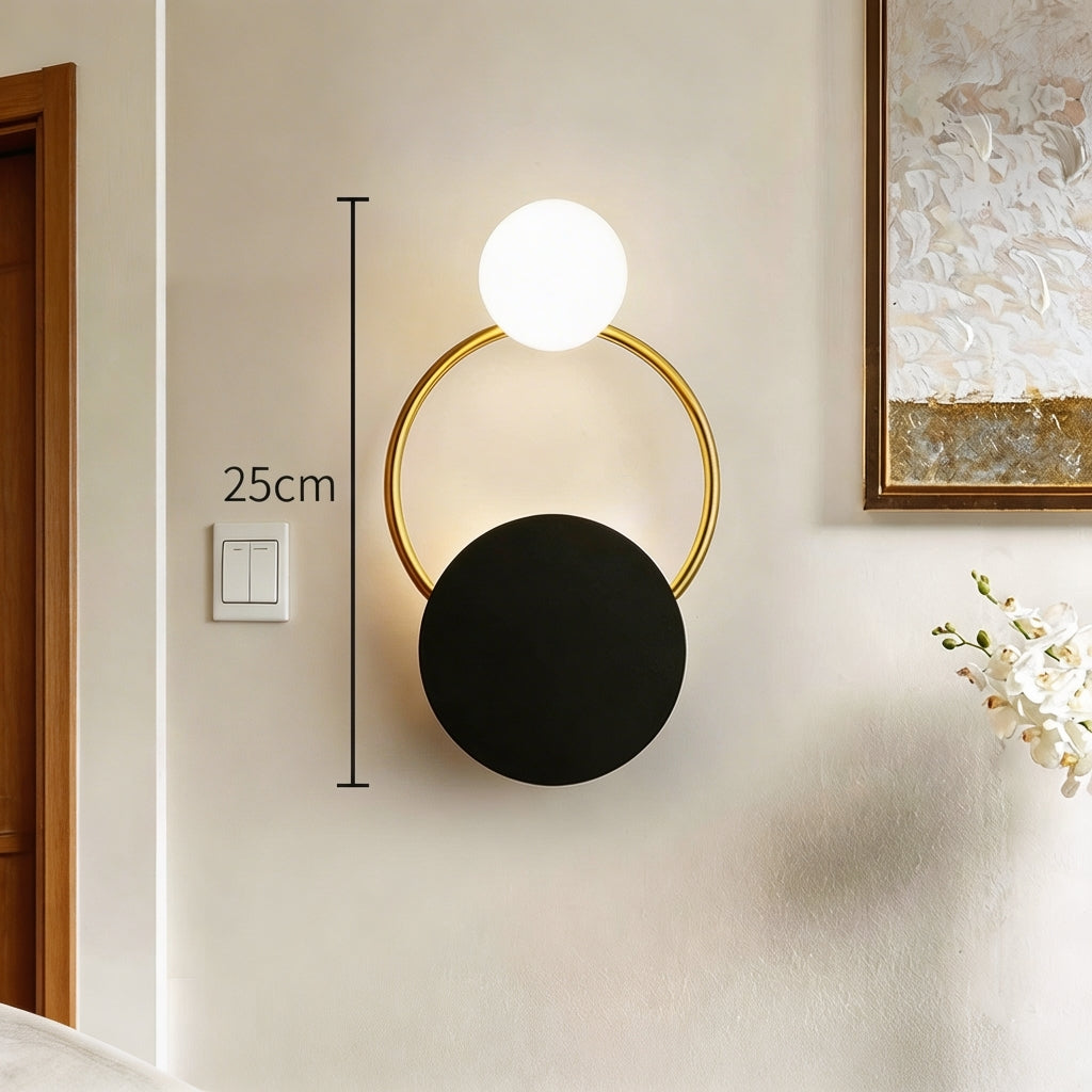 AURO Kreds | Warm Circular Black & Gold Wall Lamp