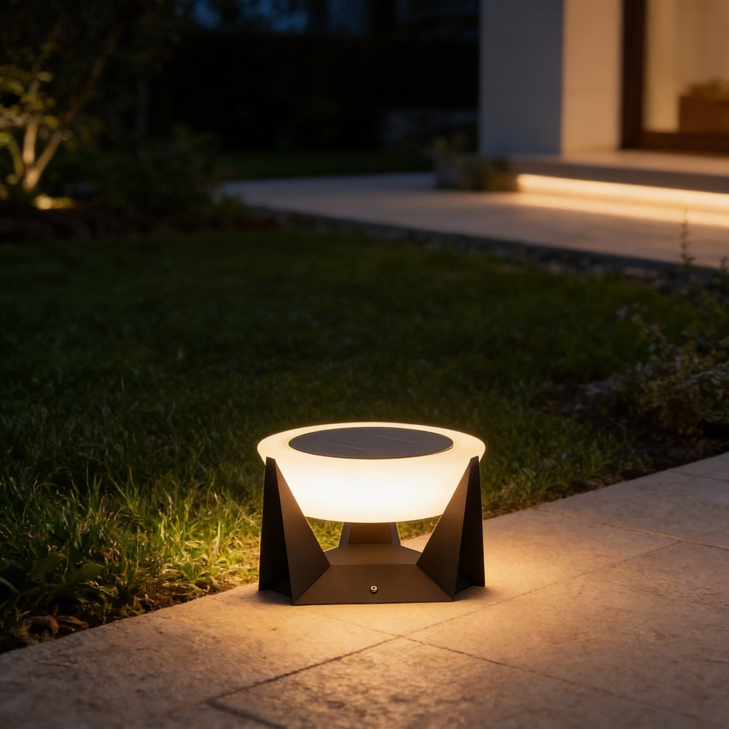 AURO Solv | Geometric Solar Garden Pillar Light