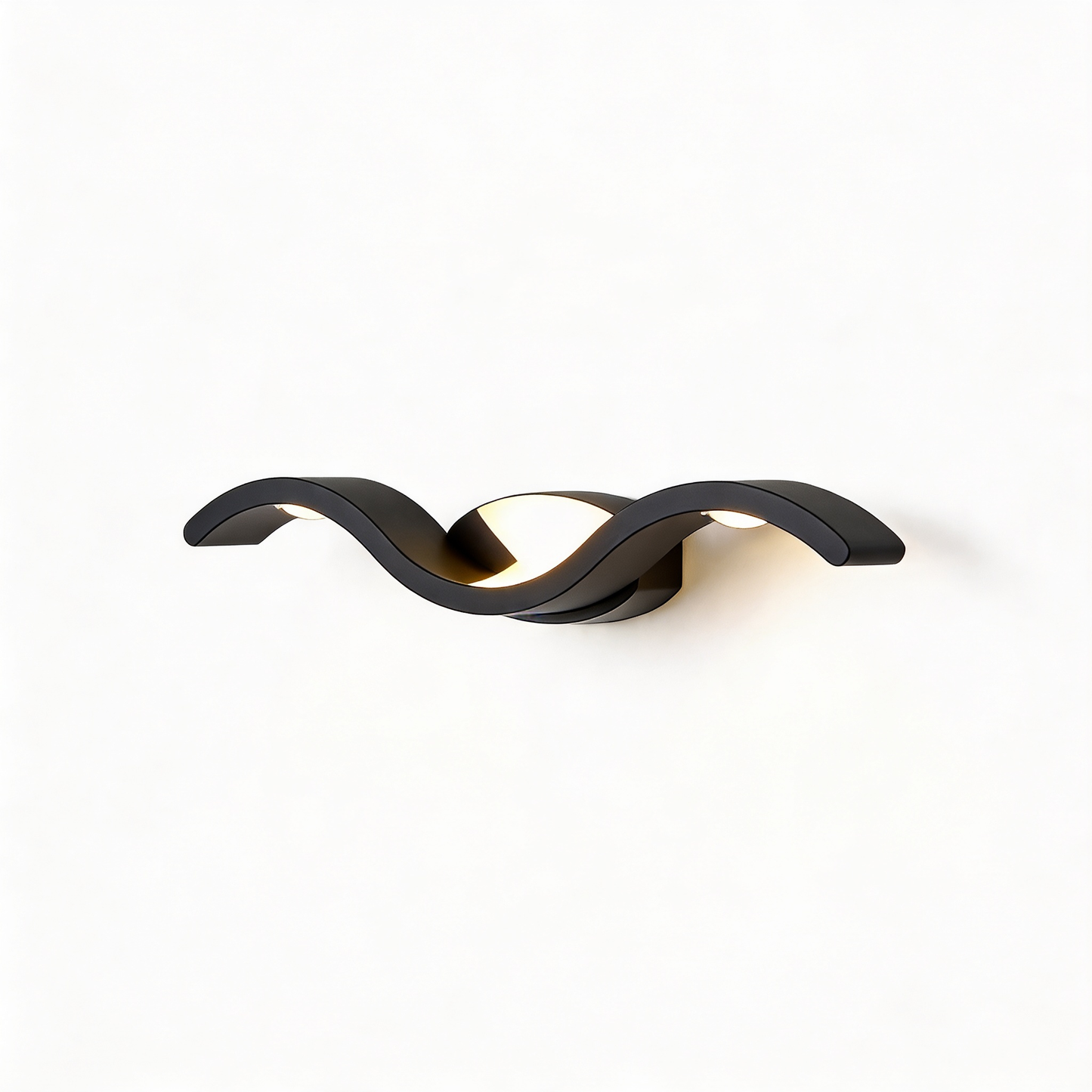 AURO Skye | Sculptural Seagull Outdoor Wall Sconce