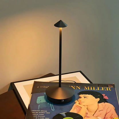 AURO Elara | Slender Cordless Table Lamp