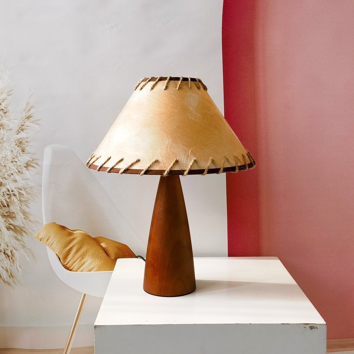 AURO Rowan | Retro Solid Wood Table Lamp