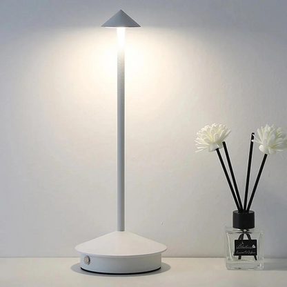 AURO Elara | Slender Cordless Table Lamp