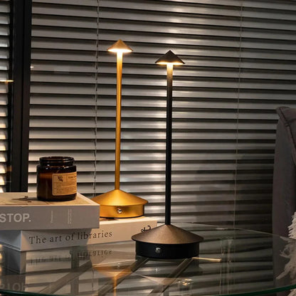 AURO Elara | Slender Cordless Table Lamp
