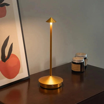 AURO Elara | Slender Cordless Table Lamp