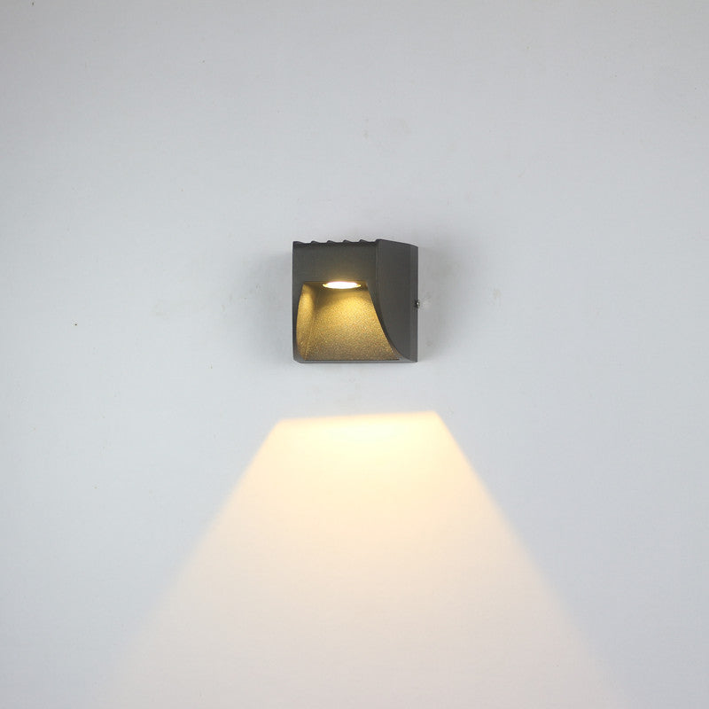 AURO Vang | Solar-Powered IP65 Outdoor Wall Lamp