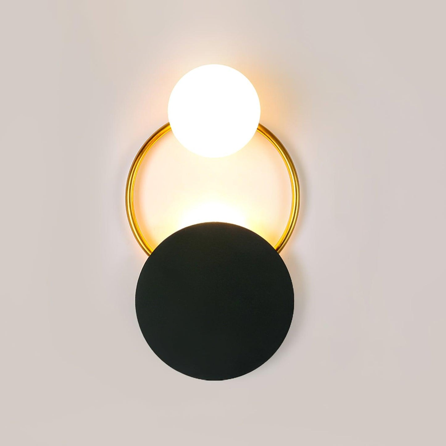 AURO Kreds | Warm Circular Black & Gold Wall Lamp