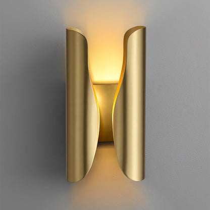 AURO Viiru | Sculptural Brass Linear Wall Sconce
