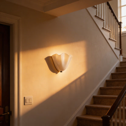 AURO Skjell | Sculptural Colored Glass Shell Wall Sconce