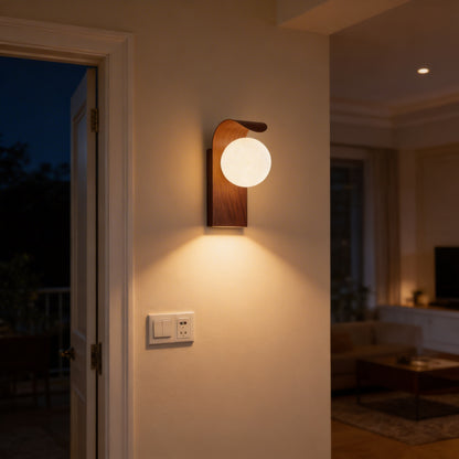 AURO Kvist | Walnut Wood Globe Wall Lamp
