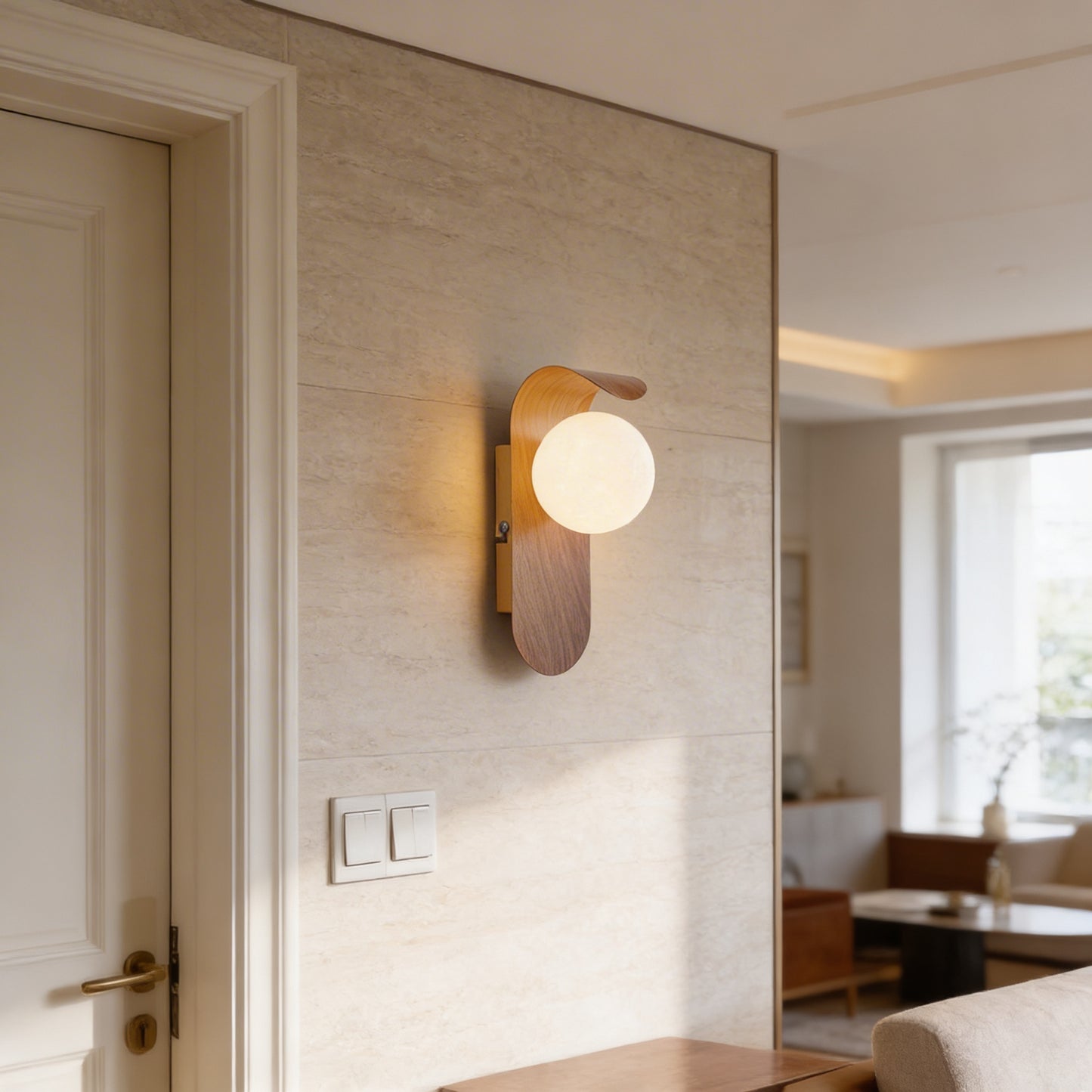 AURO Kvist | Walnut Wood Globe Wall Lamp