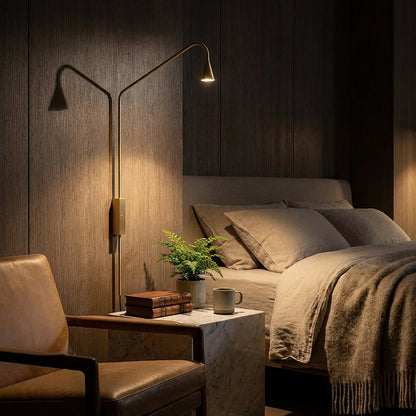 AURO Sköld | Adjustable Swing Arm Wall Sconce