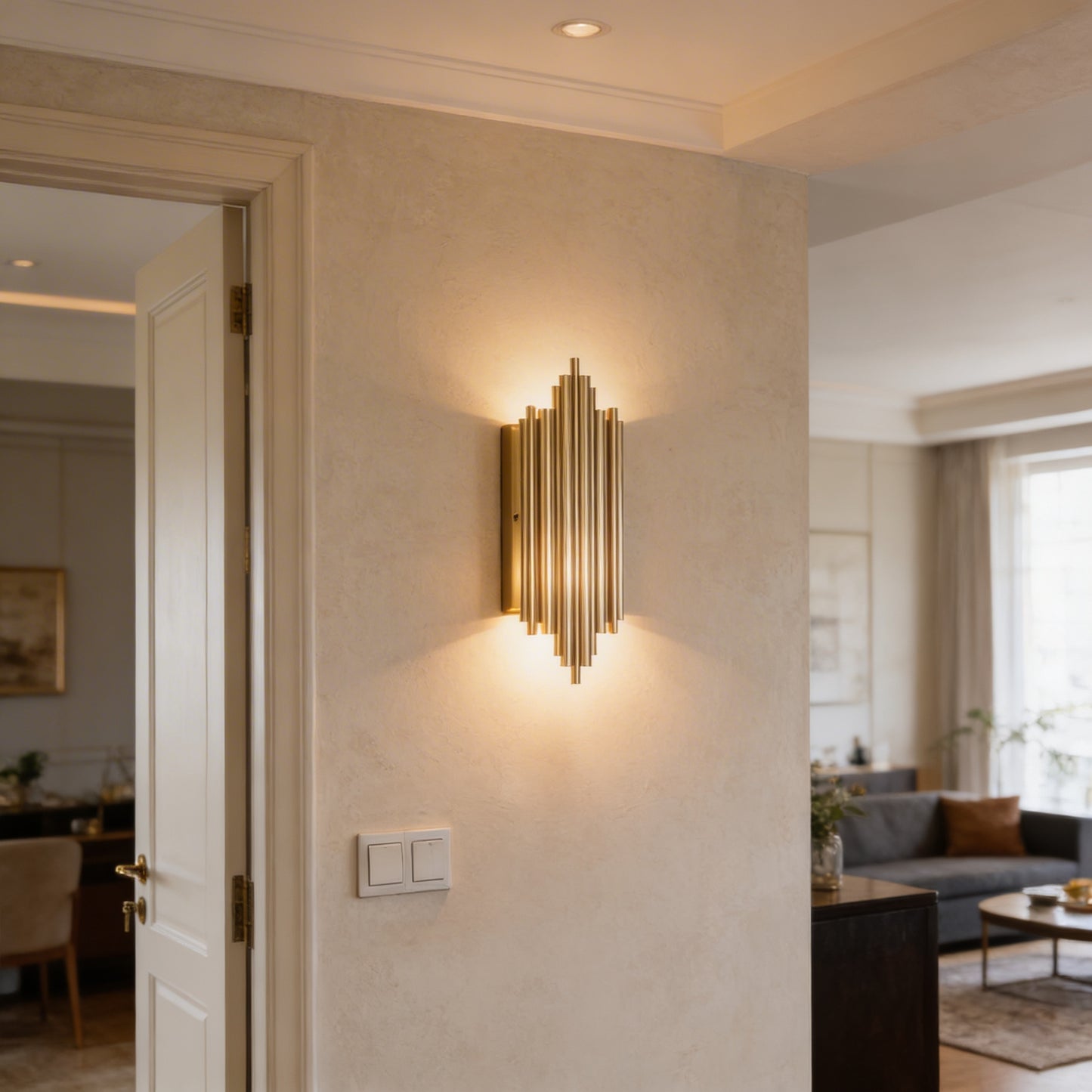 AURO Stav | Tall Gold Columnar Wall Lamp