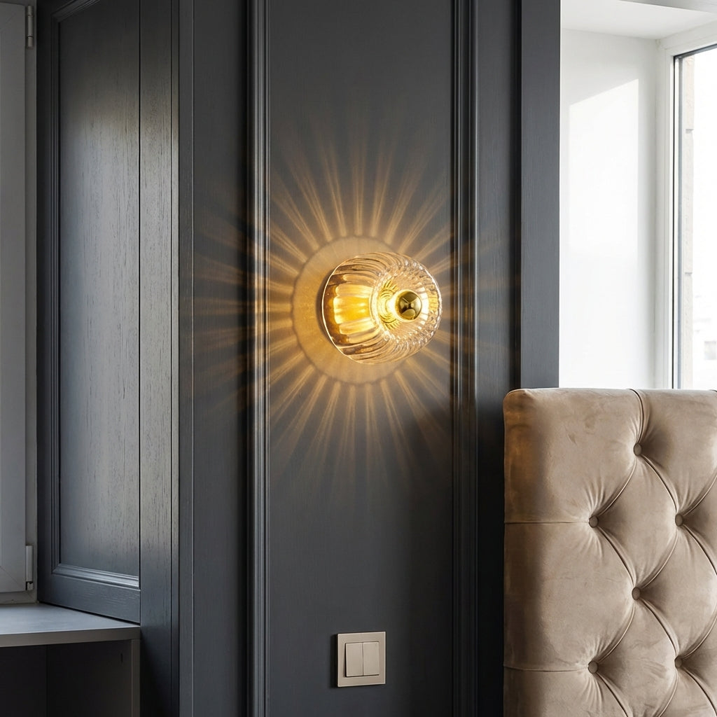 AURO Sola | Transparent Glass Globe Wall Sconce