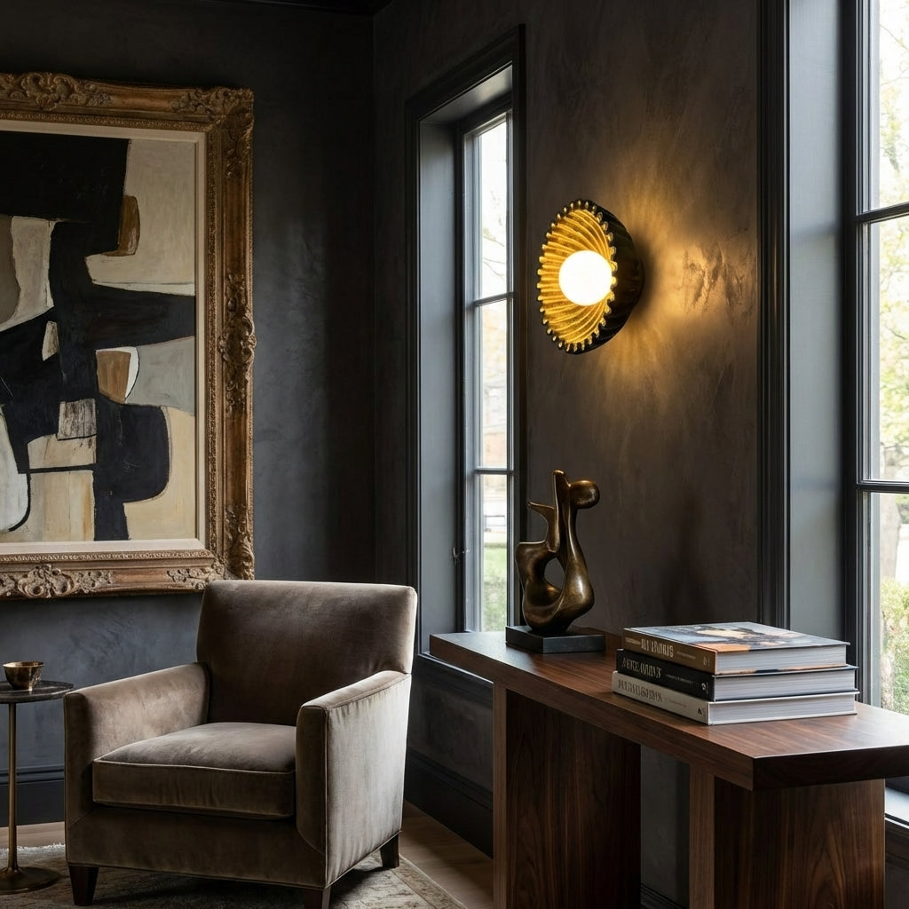 AURO Skål | Sculptural Marble Sunburst Wall Lamp