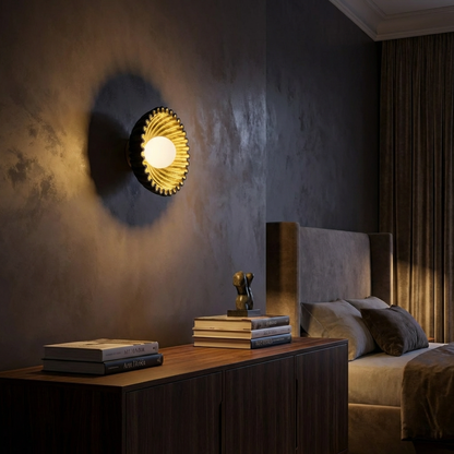 AURO Skål | Sculptural Marble Sunburst Wall Lamp
