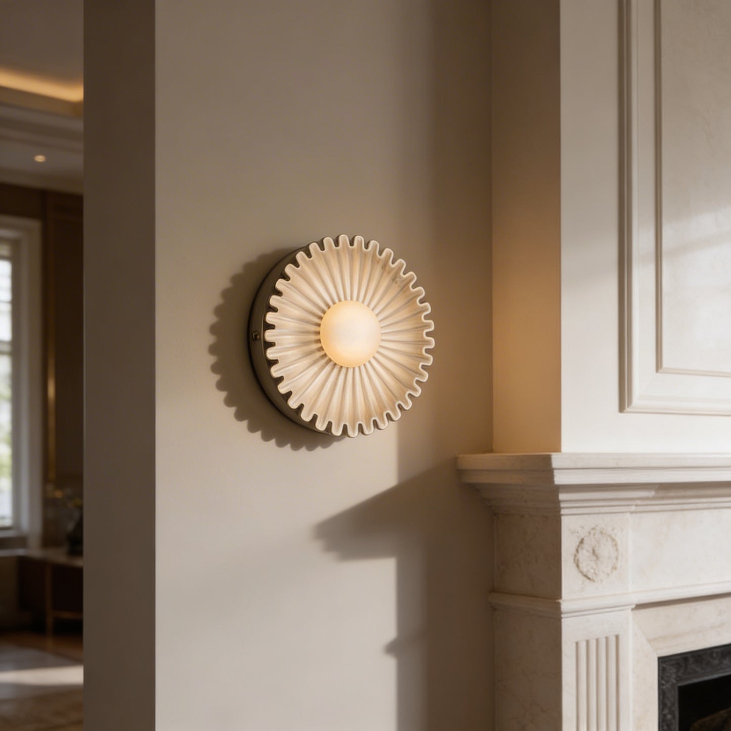 AURO Skål | Sculptural Marble Sunburst Wall Lamp