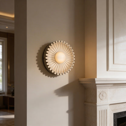 AURO Skål | Sculptural Marble Sunburst Wall Lamp