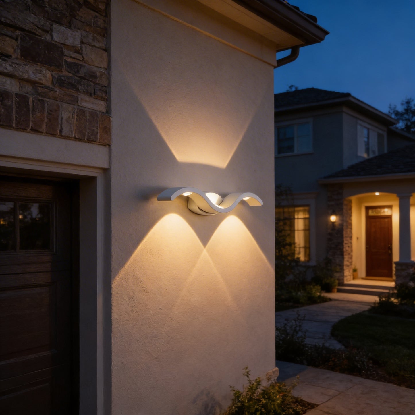 AURO Skye | Sculptural Seagull Outdoor Wall Sconce