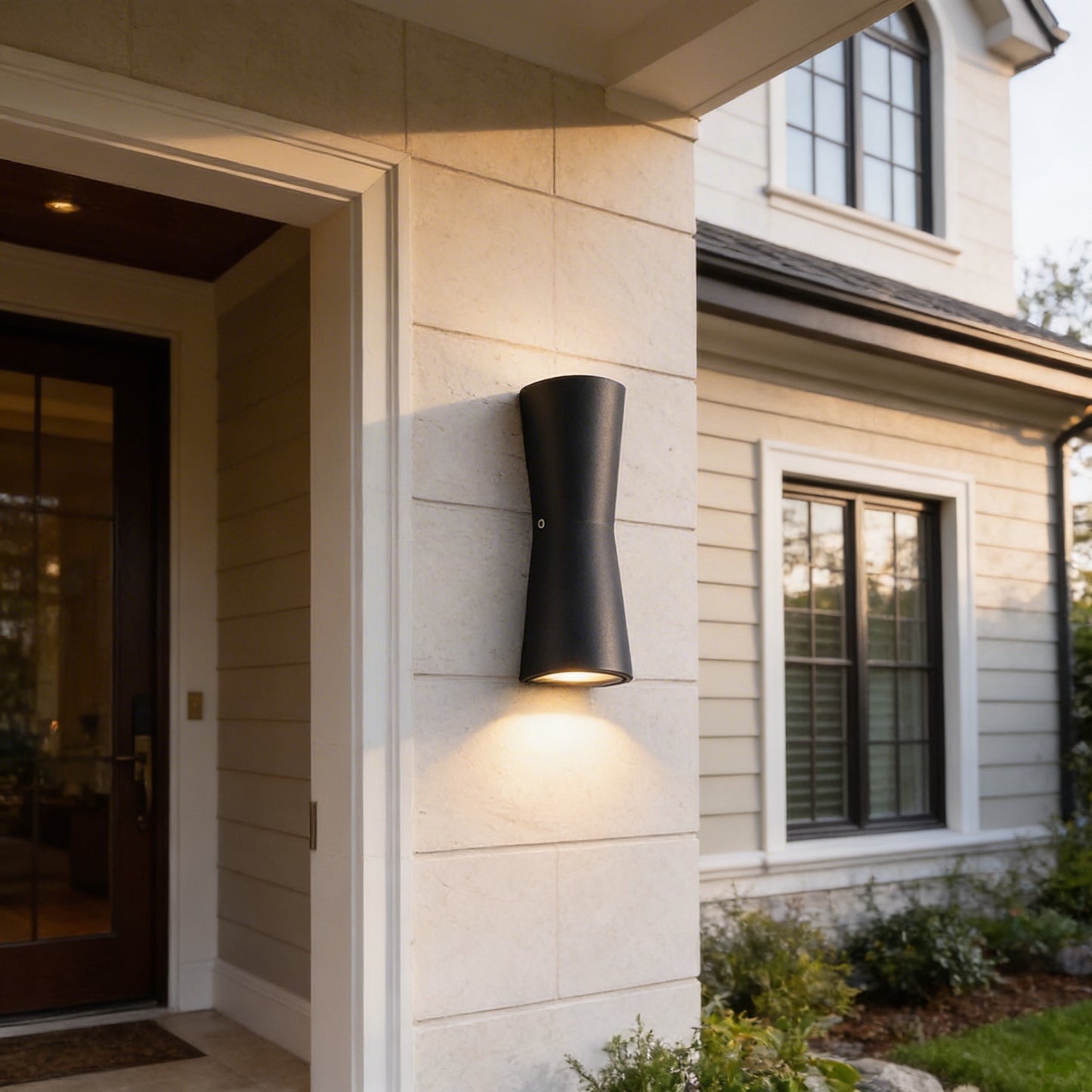 AURO Tors | Minimalist Torch Outdoor Wall Light