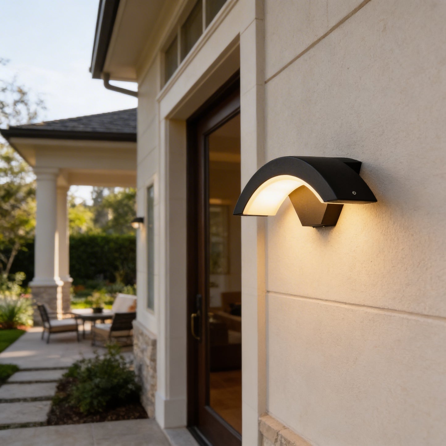 AURO Bue | Nordic Arc LED Outdoor Wall Light