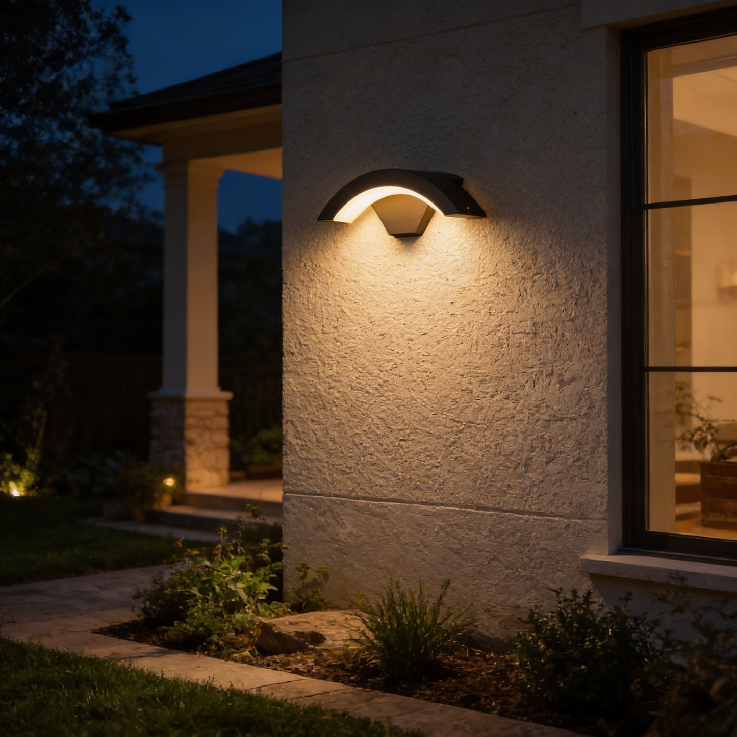 AURO Bue | Nordic Arc LED Outdoor Wall Light