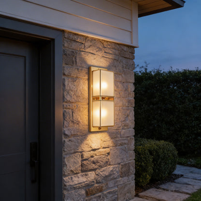 AURO Lykta | Vintage Brass Outdoor Wall Lantern