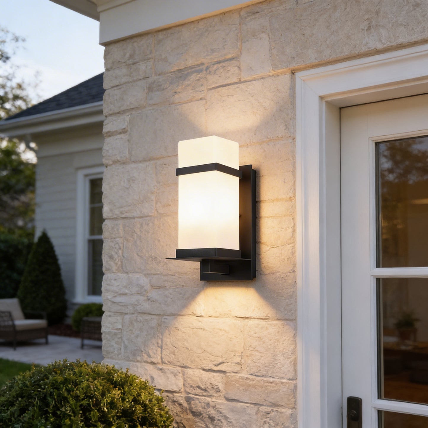AURO Ruta | Iron & Glass Outdoor Wall Light