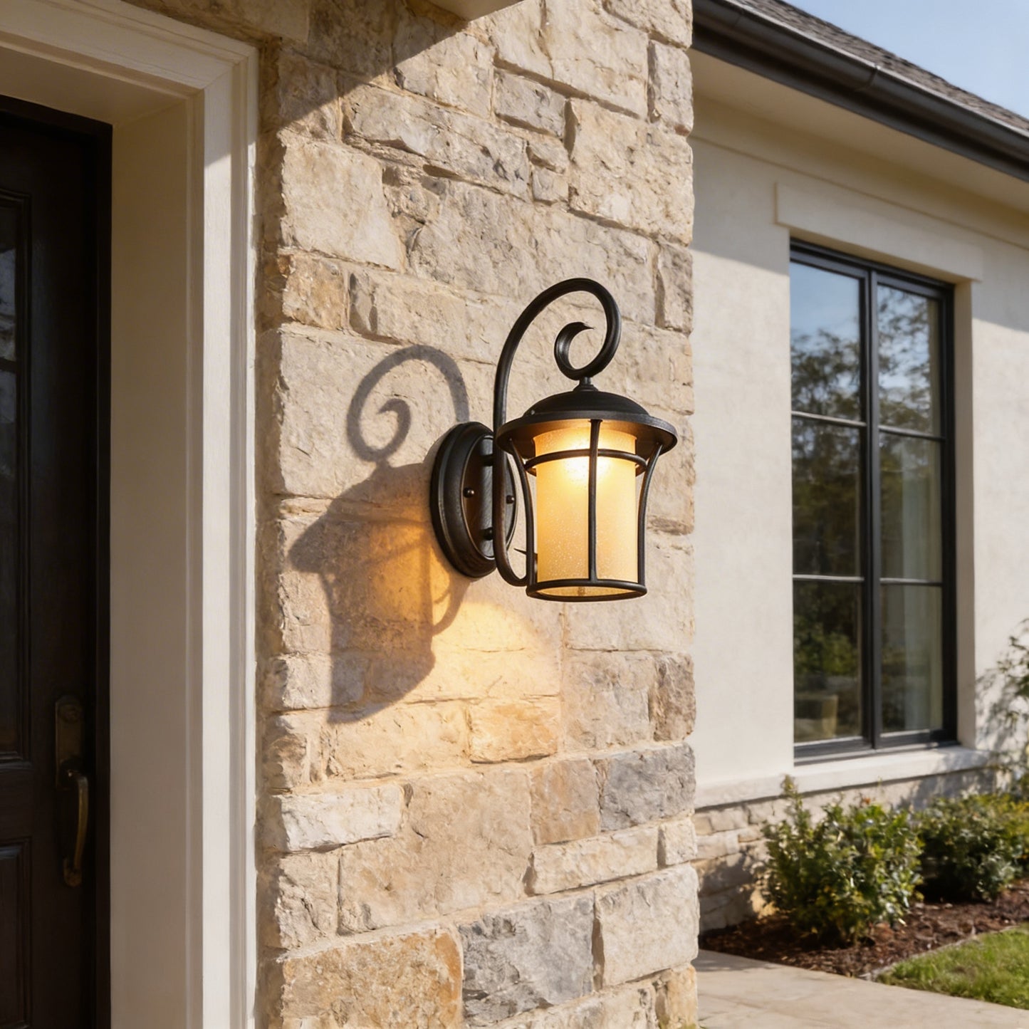 AURO Aldric | Heritage European Lantern Outdoor Wall Light