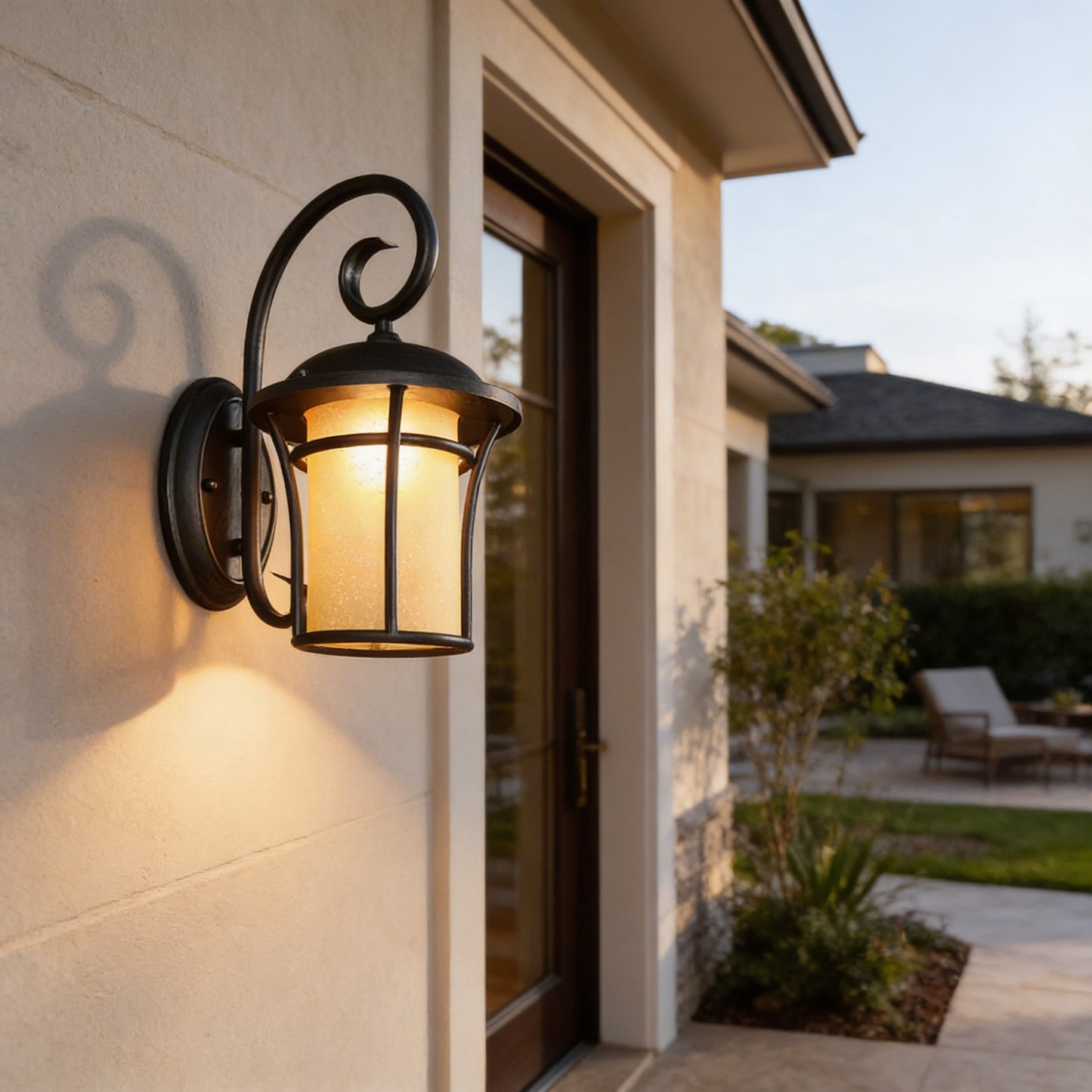 AURO Aldric | Heritage European Lantern Outdoor Wall Light