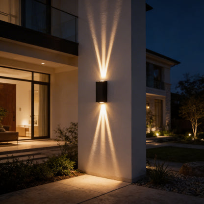 AURO Stråle | Architectural Three-Beam Outdoor Wall Light