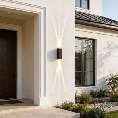 AURO Stråle | Architectural Three-Beam Outdoor Wall Light