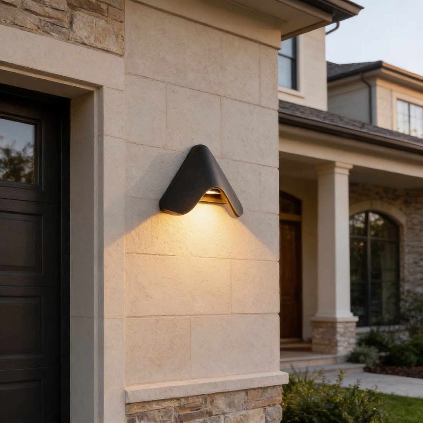 AURO Kant | Angular Triangle Outdoor Wall Light