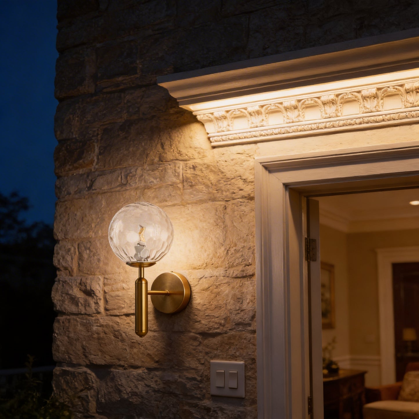 AURO Vael | Sculptural Globe Wall Sconce