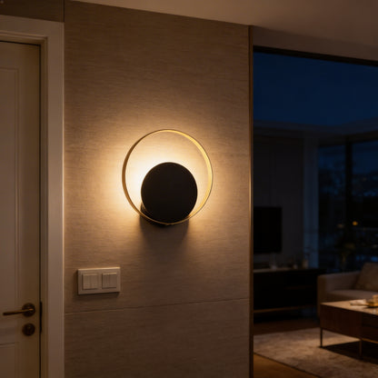 AURO Sirkel | Warm Circular Black & Gold Wall Lamp