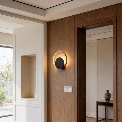 AURO Sirkel | Warm Circular Black & Gold Wall Lamp