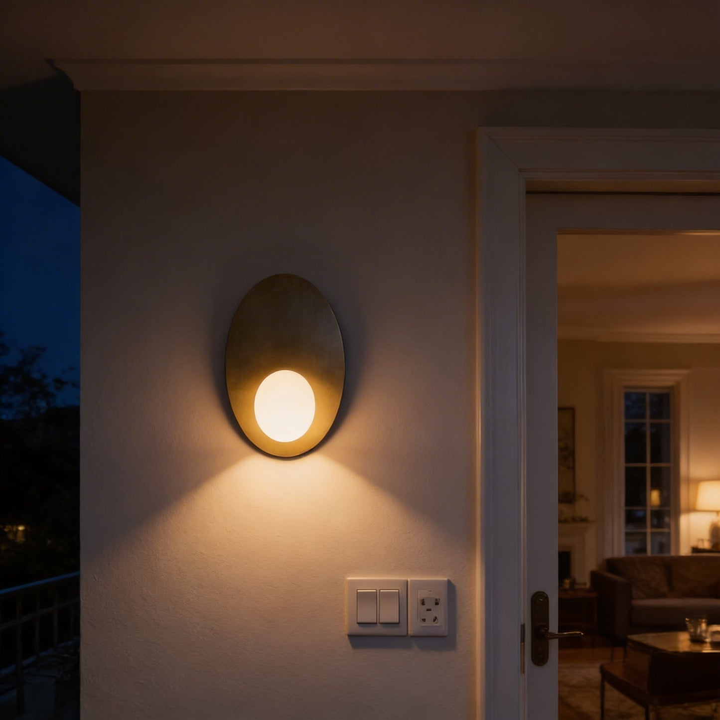 AURO Skive | Sculptural Gold Disc Wall Sconce