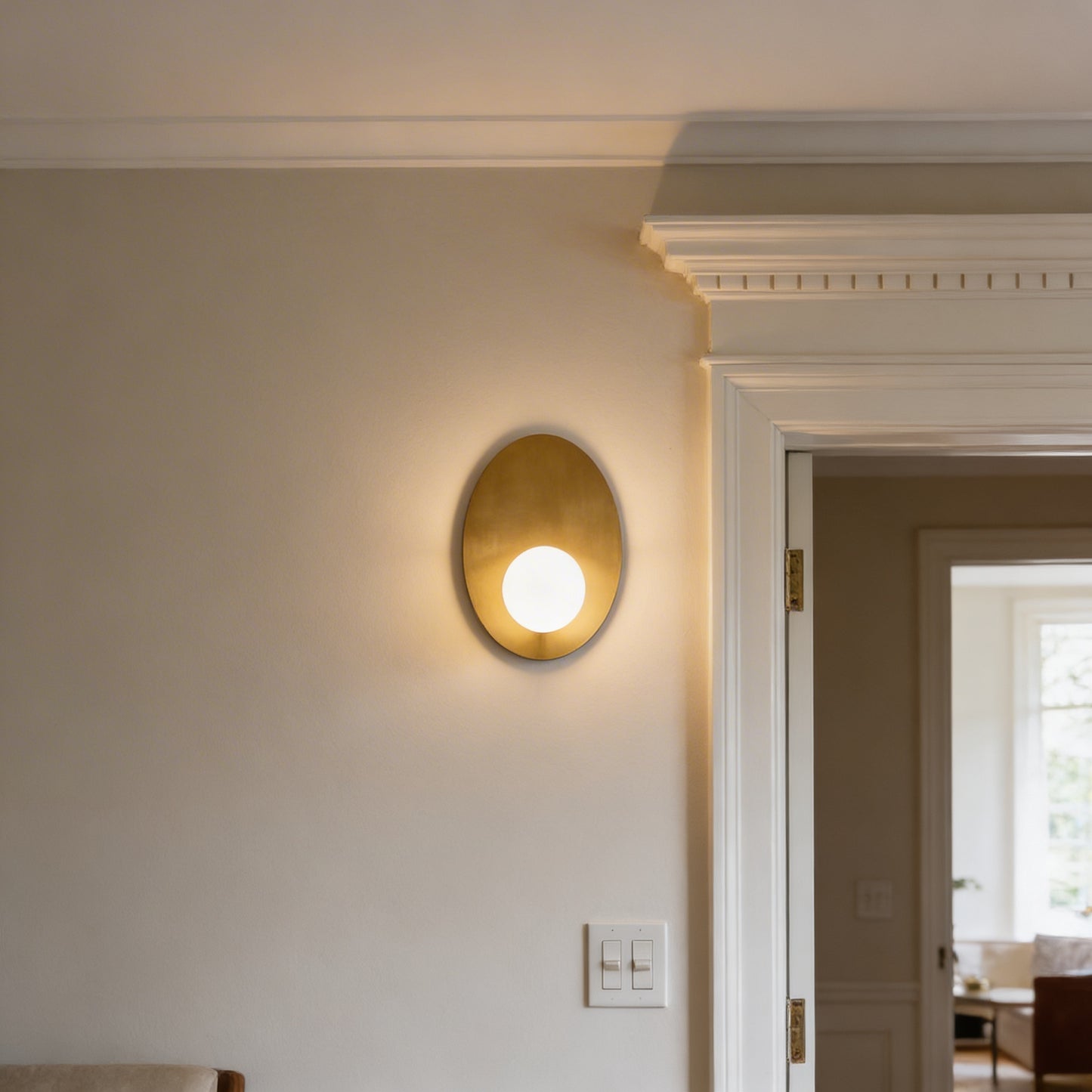AURO Skive | Sculptural Gold Disc Wall Sconce