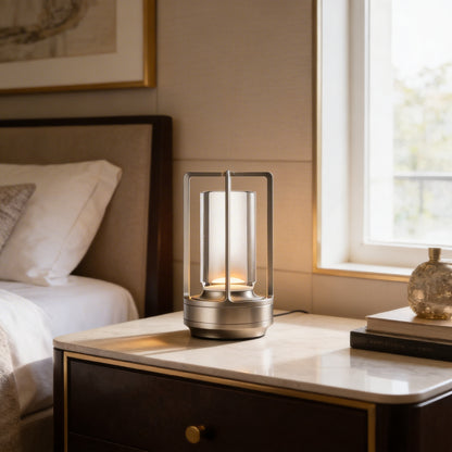 AURO Flyt | Cordless Rechargeable Metal Table Lamp