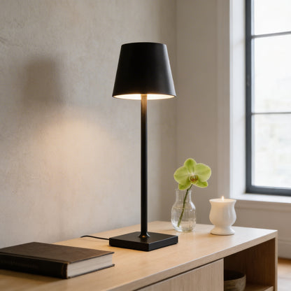 AURO Dæmp | Cordless Touch-Dimming Iron Table Lamp