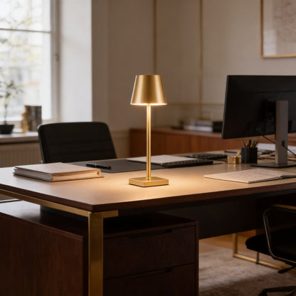 AURO Dæmp | Cordless Touch-Dimming Iron Table Lamp