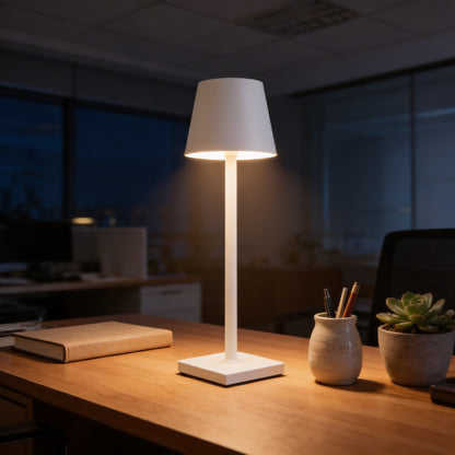 AURO Dæmp | Cordless Touch-Dimming Iron Table Lamp