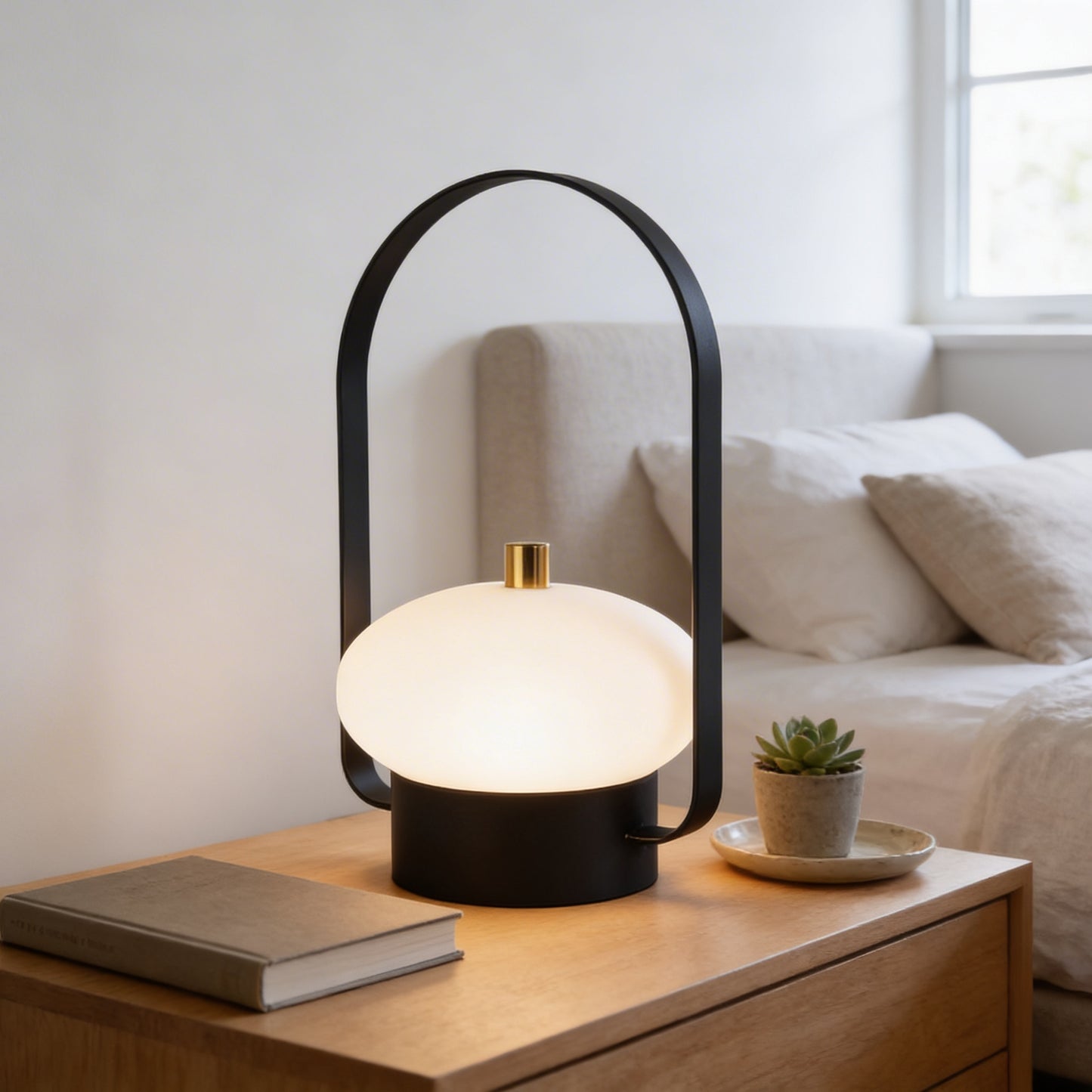 AURO Bærn | Portable Cordless Table Lantern
