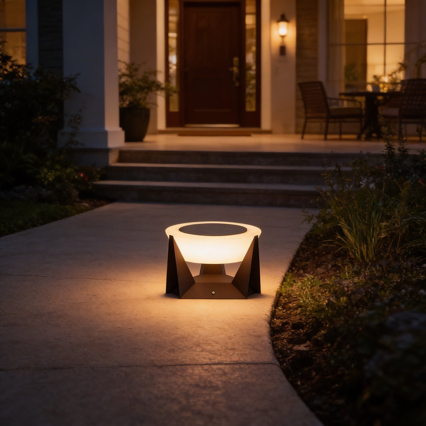 AURO Solv | Geometric Solar Garden Pillar Light