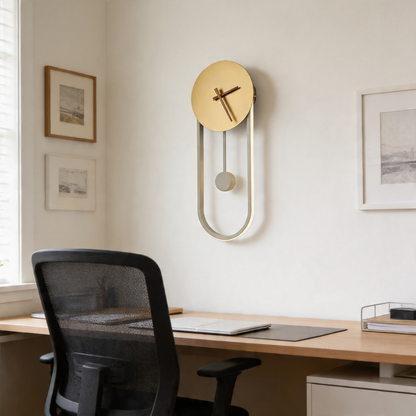 AURO Arisha | Gold & Black Clock Lamp