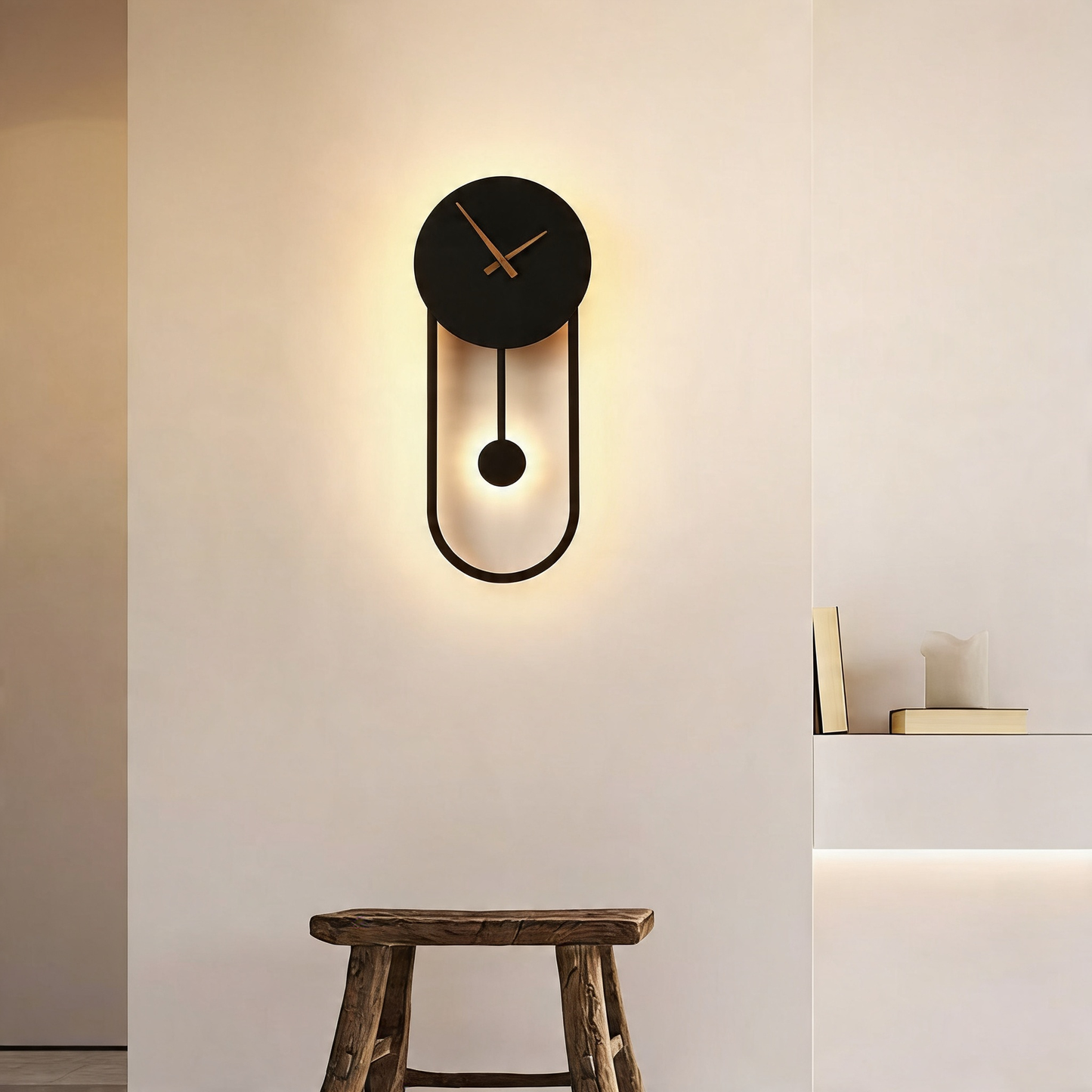 AURO Arisha | Gold & Black Clock Lamp